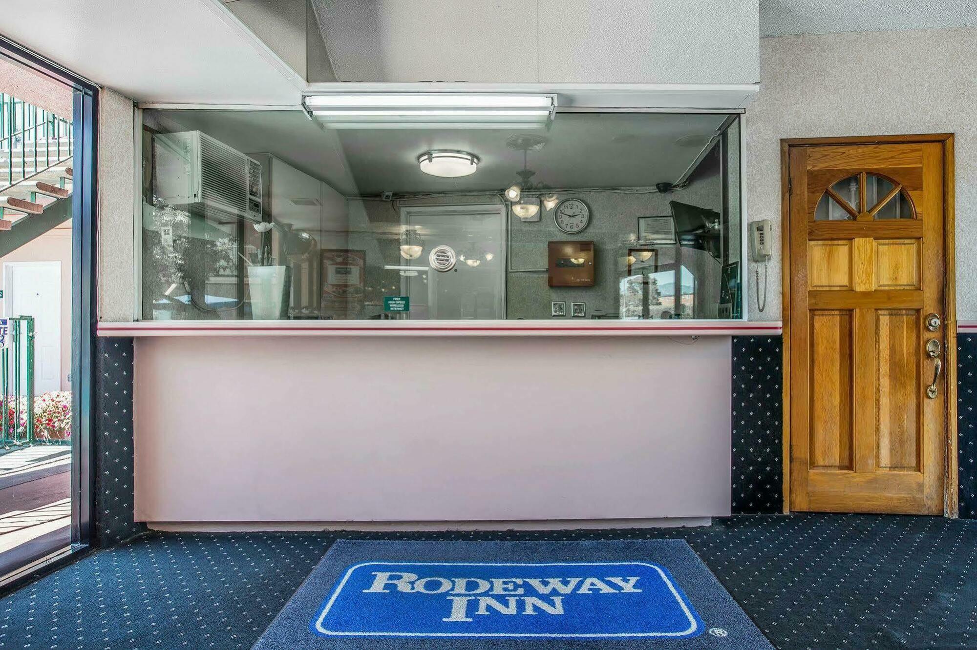 Rodeway Inn Near Melrose Ave ロサンゼルス エクステリア 写真